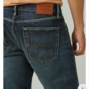 NWOT Men’s Lucky Brand Jeans 363 distressed Vintage Straight Yellowstone 30x32
